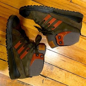 Vintage Adidas Adventure